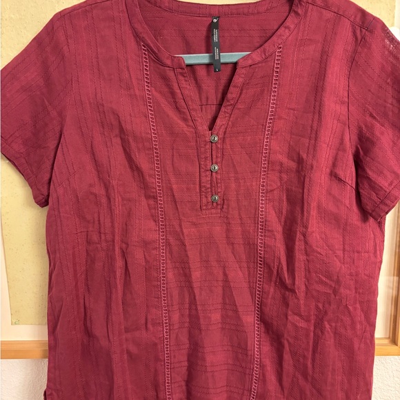 Kuhl Tops - Kuhl Women's Burgundy Button-Front Top size large never worn nwot
